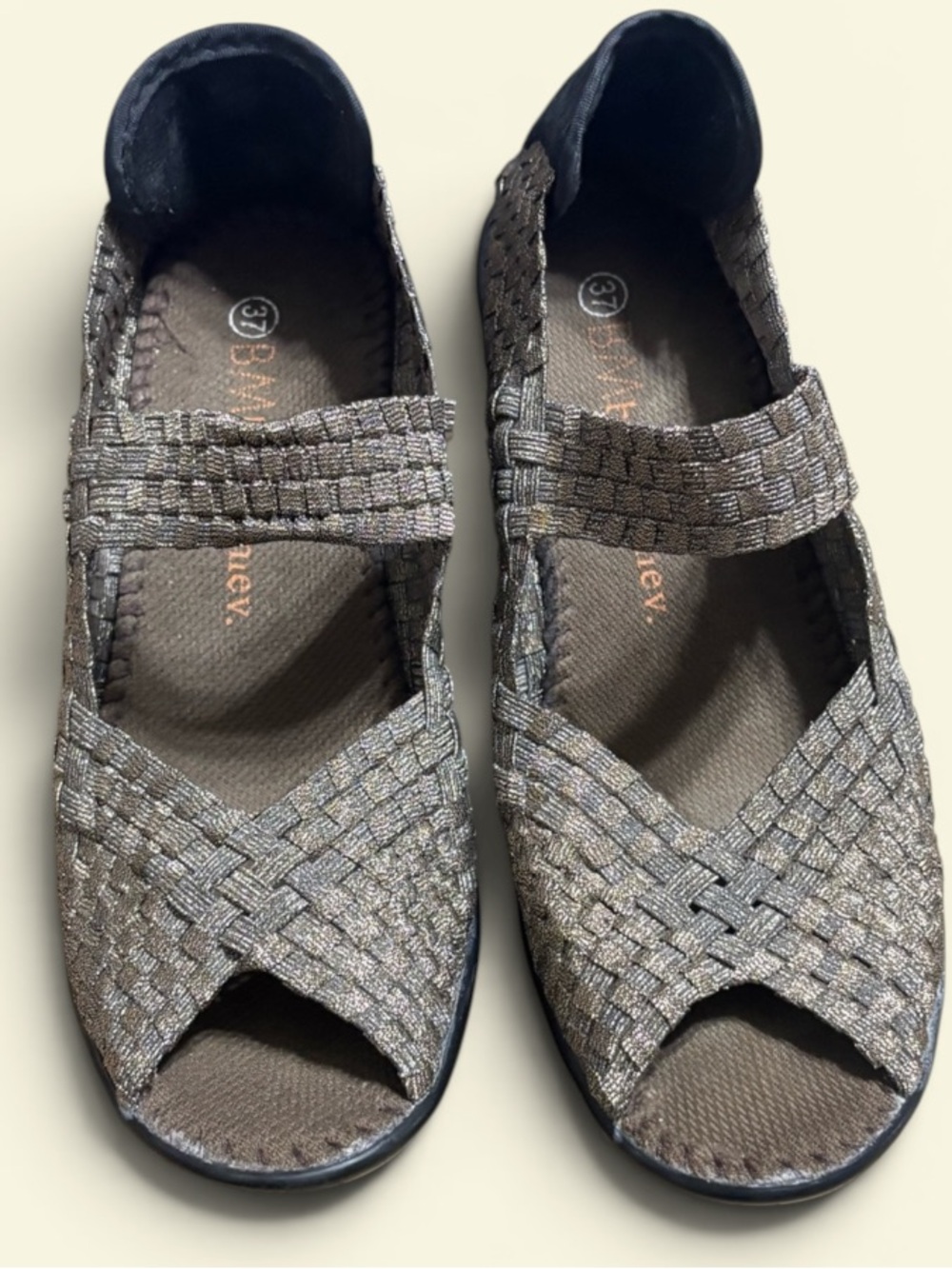bernie mev. Gold Woven Peep-Toe Mary Jane Wedge Sandals Retail $80 crazy deal
